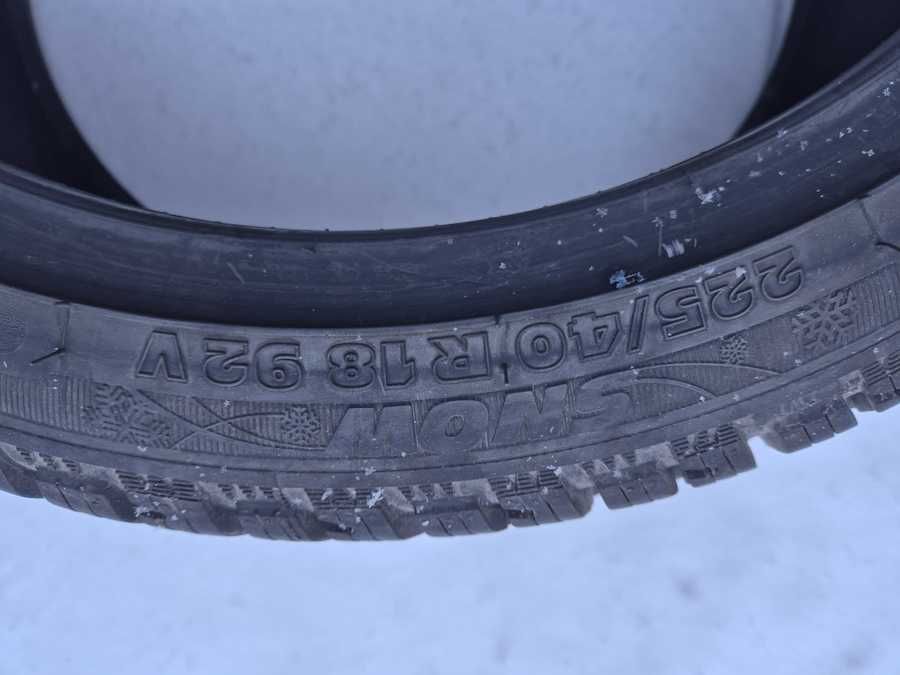 OPONY Kormoran SNOW  225/40/ R 18  92V