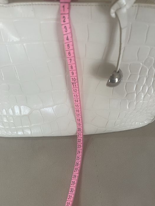 Mala Furla branca em pele