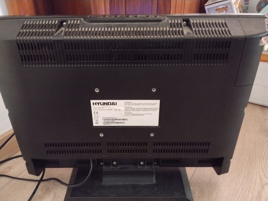 Monitor/TV Hyundai