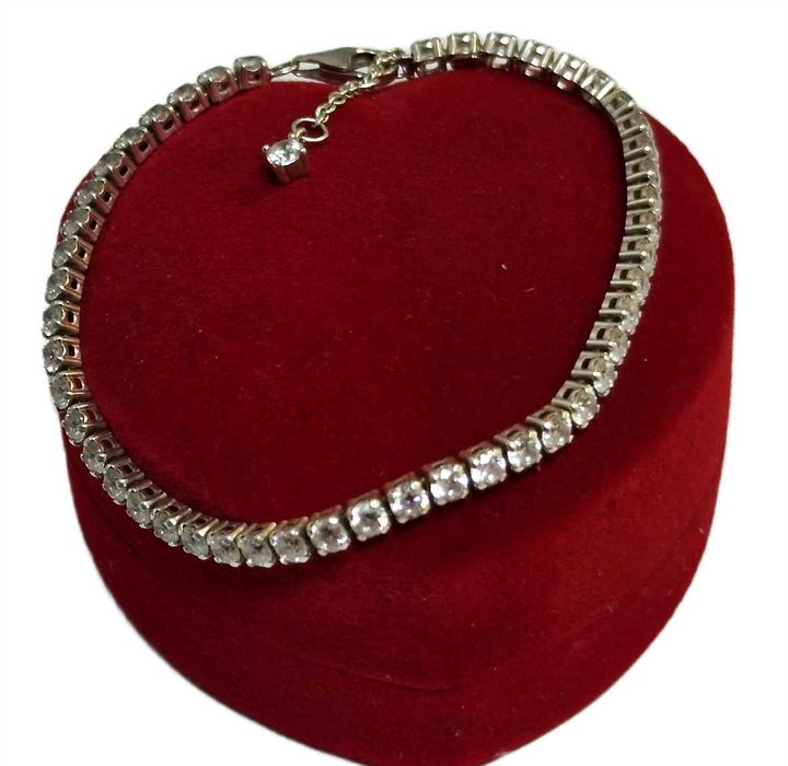 Śliczna srebrna bransoletka Próba 925 Waga 3,92g Długość 18,5 cm