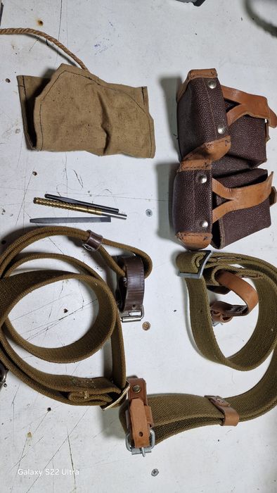 Подсумок,ремни ,комплект для чистки ,прицельная планка винтовки мосина