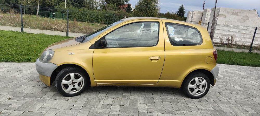 Toyota Yaris 1.0 benzyna 5l/100