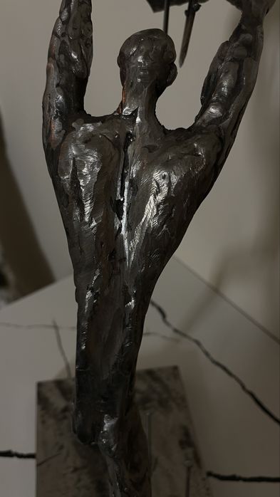 Кована скульптура арт обʼєкт