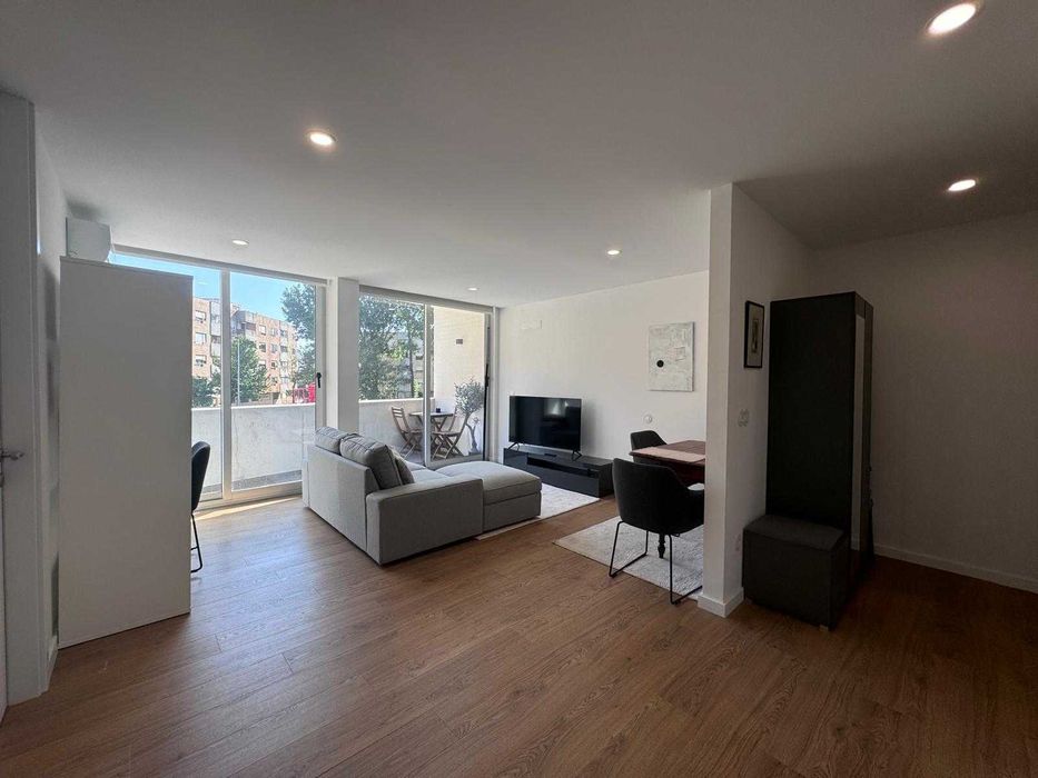 Apartamento T1 Mobilado - Barranha
