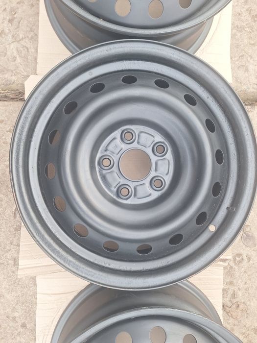 Диски R16 5*114.3 / ступица 60.1 / ЕТ 45