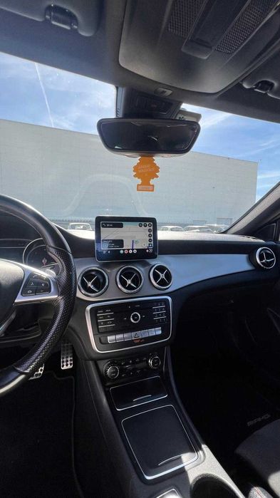 Mercedes-Benz CLA 220 d Shooting Brake AMG Line Aut.