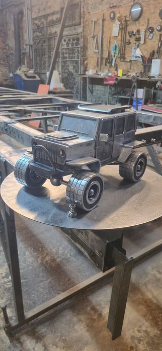 Metalopastyka rzeźba ręczna jeep wrangler