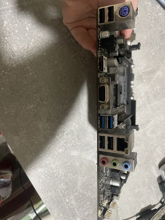 Продам материнську плату A320MH AM4