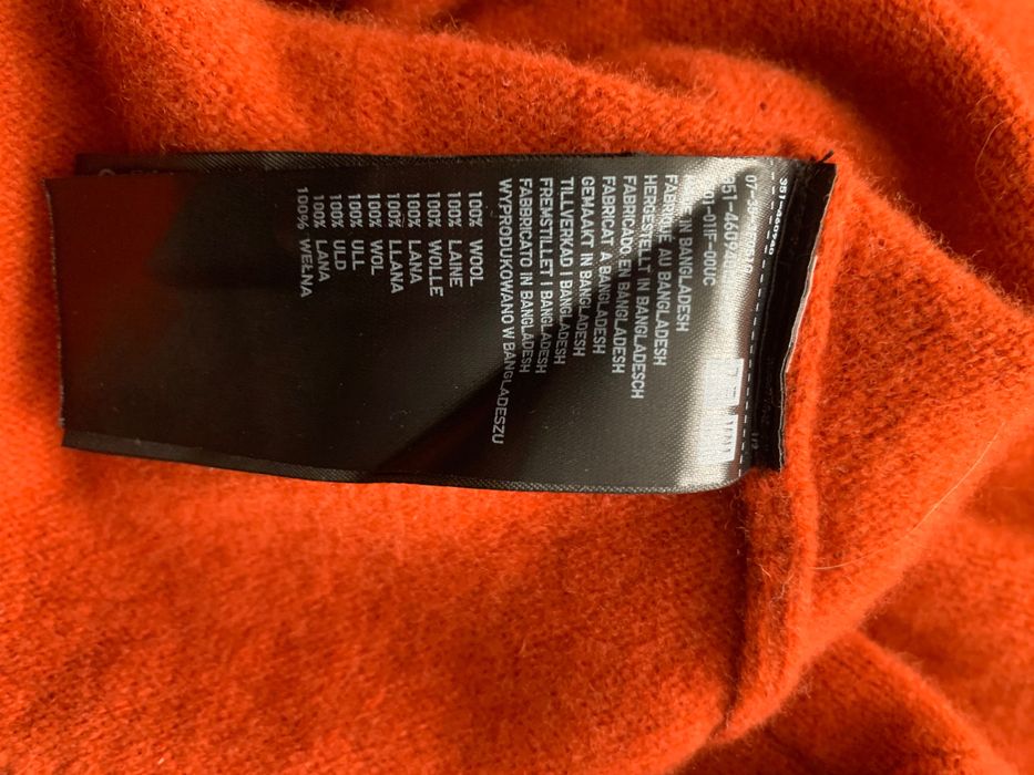 Светри з натуральним складом Uniqlo