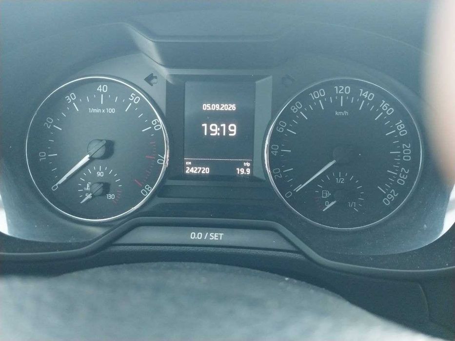 шкода октавия 2014рік офіційійна