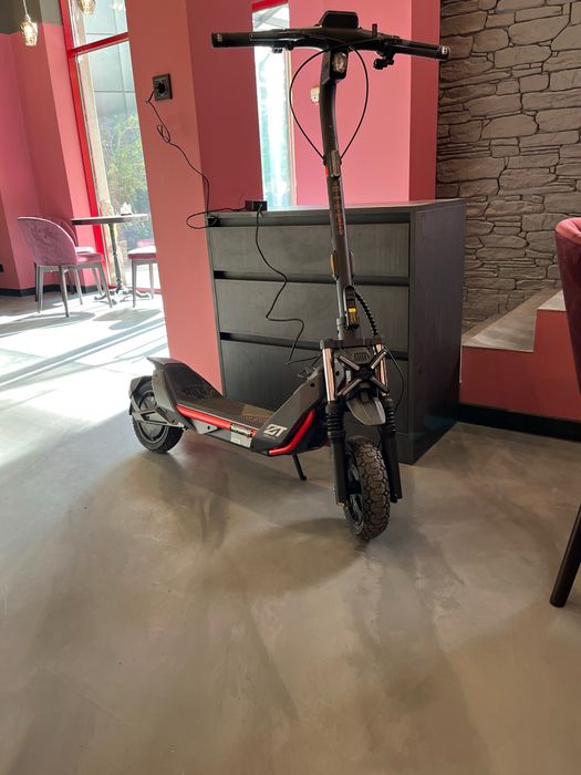 Электро самокат ninebot