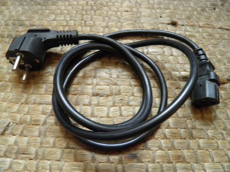 Cabos alimentação computador/monitor e hdmi