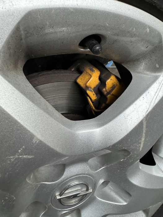 Опель вектра 2008 року