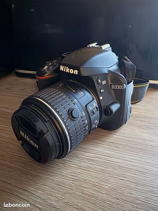Máquina Fotográfica NIKON D3300