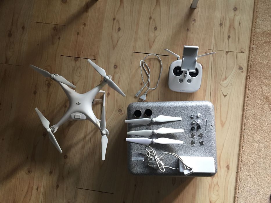 Dron DJI phantom 4