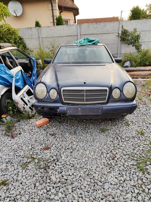 Розбі, шорт Mercedes E220 W210 по детально, колір синій.