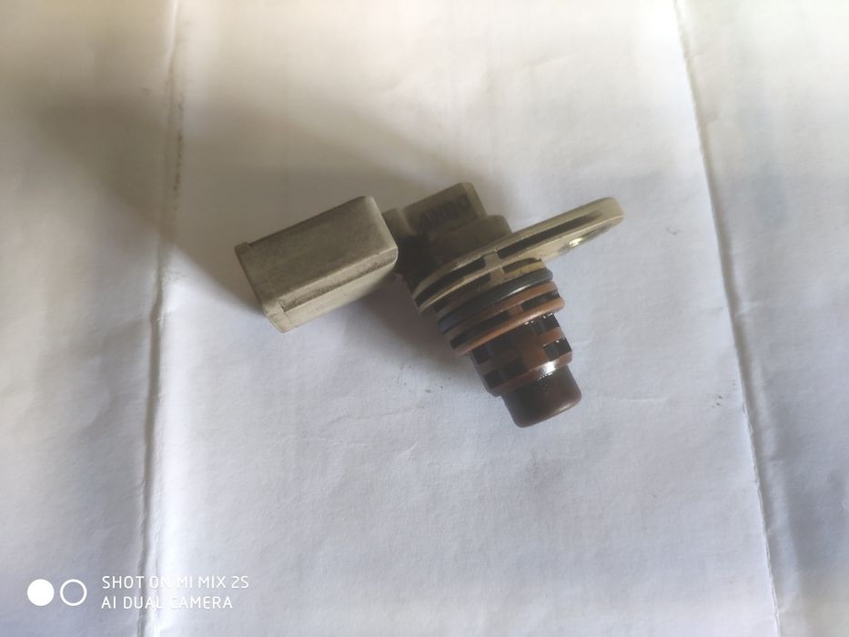 Датчик распредвала Volkswagen Polo