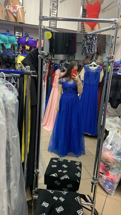 Продам випускну сукню