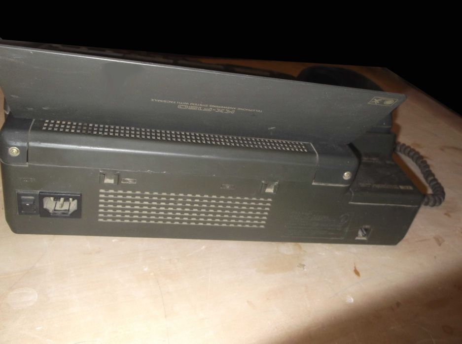 Panasonic Панасоник - телефон факс KX-F150