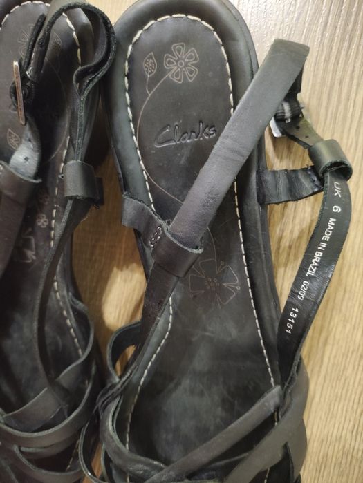 Босоножки Clarks р.39 (6) стелька 25,5см натуральная кожа