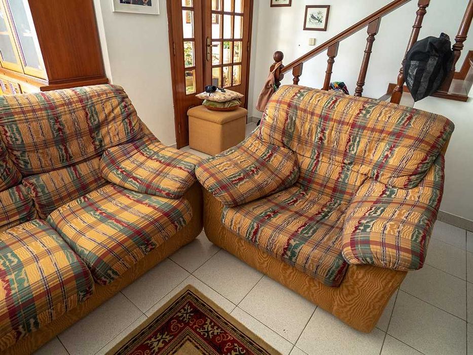 Sofá de 2 lugares + 2 individuais