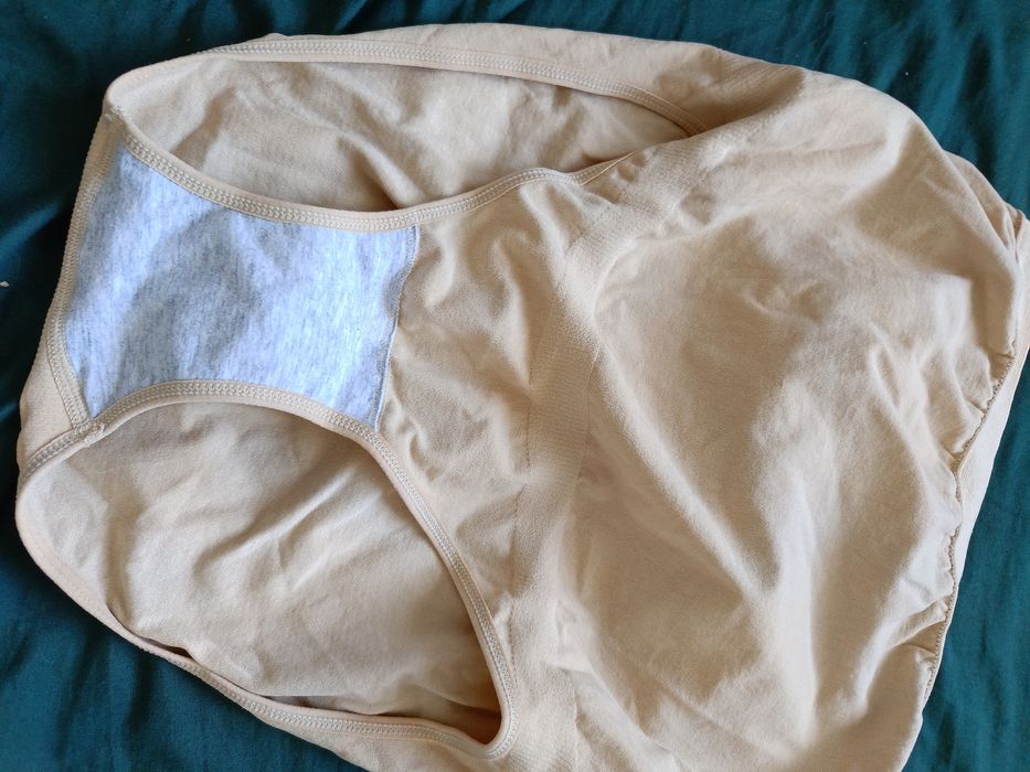 Majtki ciążowe beżowe i czarne