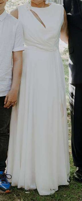 Elegancka suknia ślubna Diana znanej pracowni krawieckiej