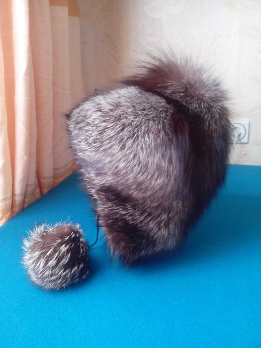 Жіноча зимова шапка