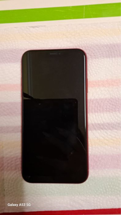 Iphone 11 vermelho