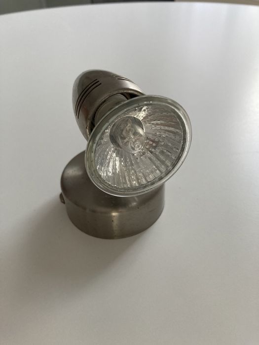 Lampka ścienna z żarówką