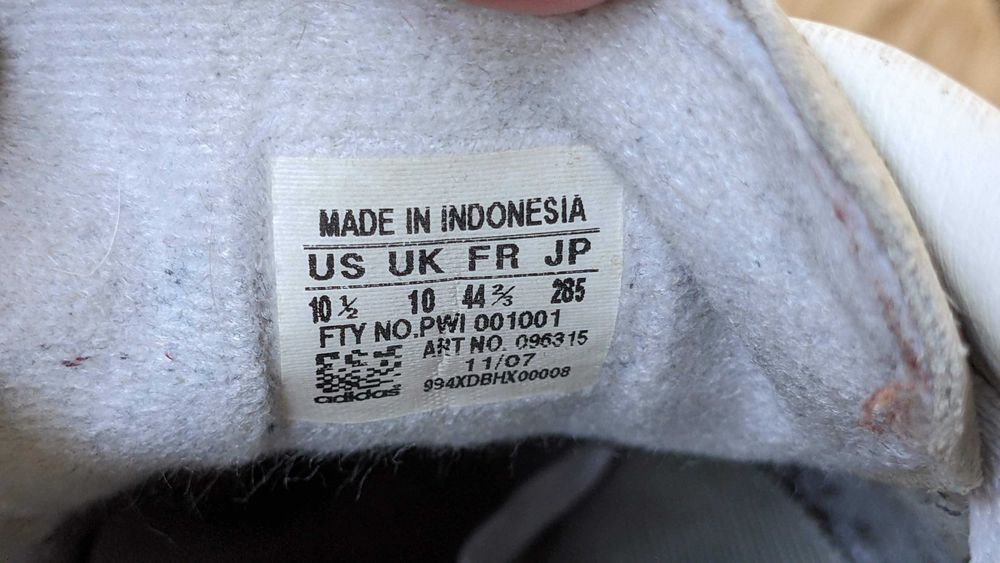 ADIDAS CHILE 62 Aged White Leather Trainers