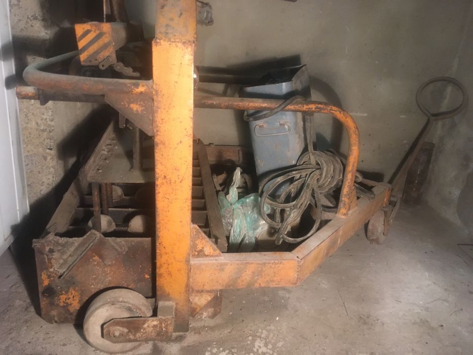 Робочий шлакоблочний вібростанок з трансформатором