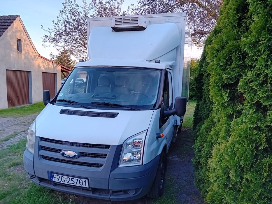 Ford Transit chłodnia izoterma niski przebieg