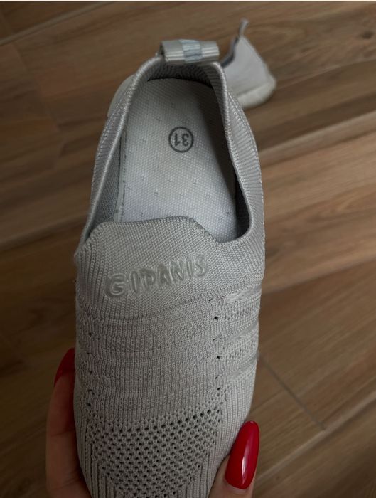 Продам взуття для дитини