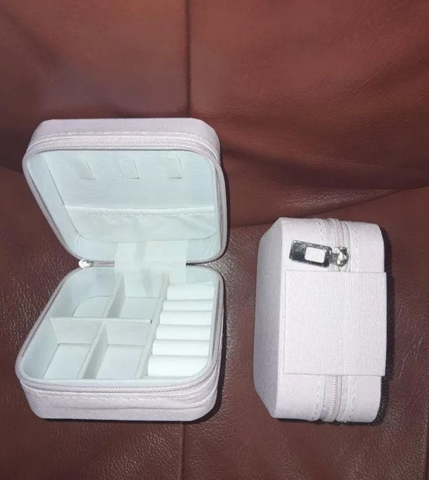 Шкатулка для украшений