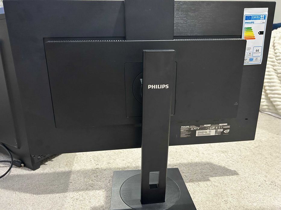 Komputer i5-10400F / GTX 1080 / SSD + HDD / Windows 10 Home + Monitor