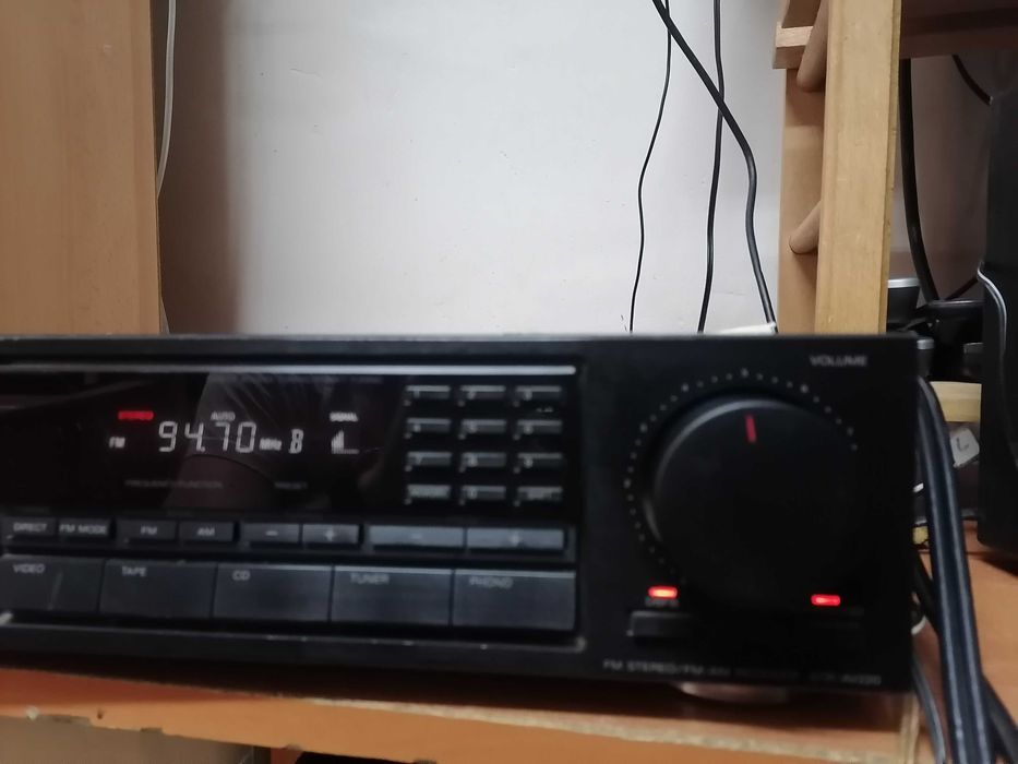 Amplituner Sony STR-AV 220