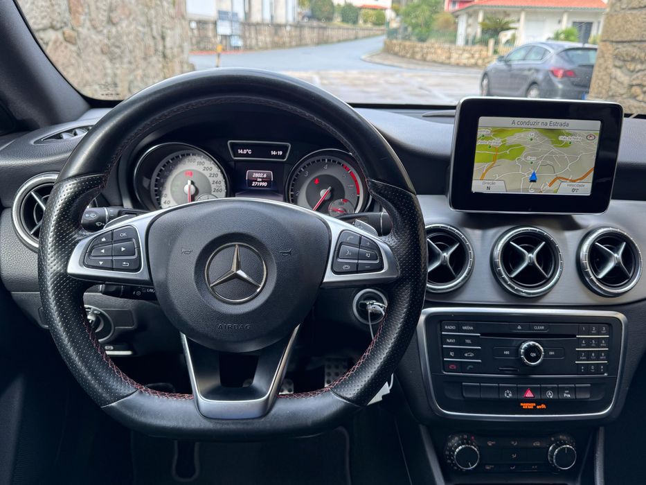 Mercedes CLA 200 AMG