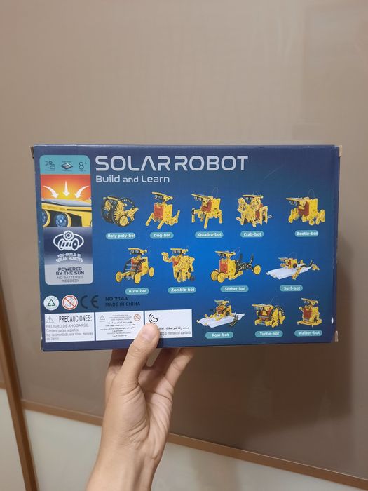 Науково-навчальний STEM-конструктор Solar Robot 12 в 1