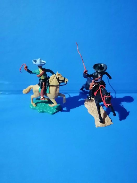 Timpo Toys - 8 Fotos