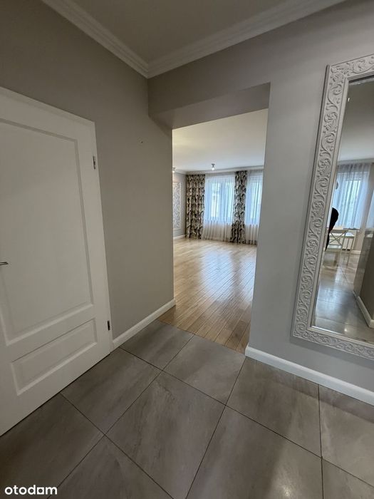 2-pokojowe mieszkanie 65 m² po remoncie | Centrum Zwolenia | Parking