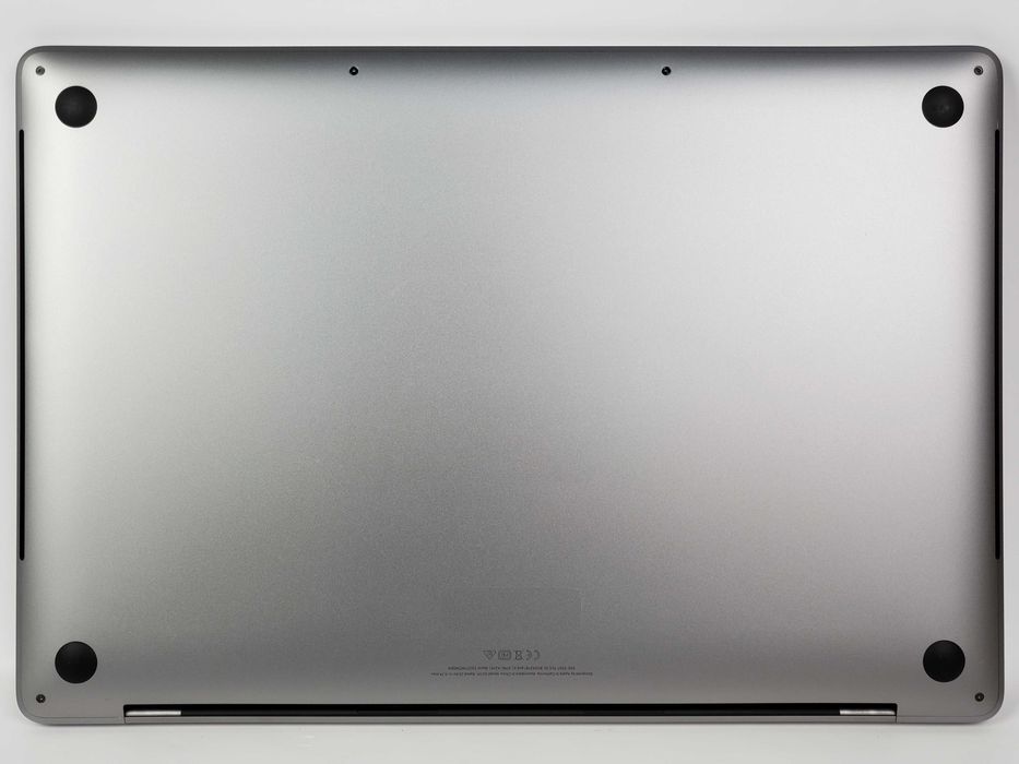 MacBook Pro 16 2019 i9-9750H 2.4 GHz 16GB Pro 5500M 1TB SSD