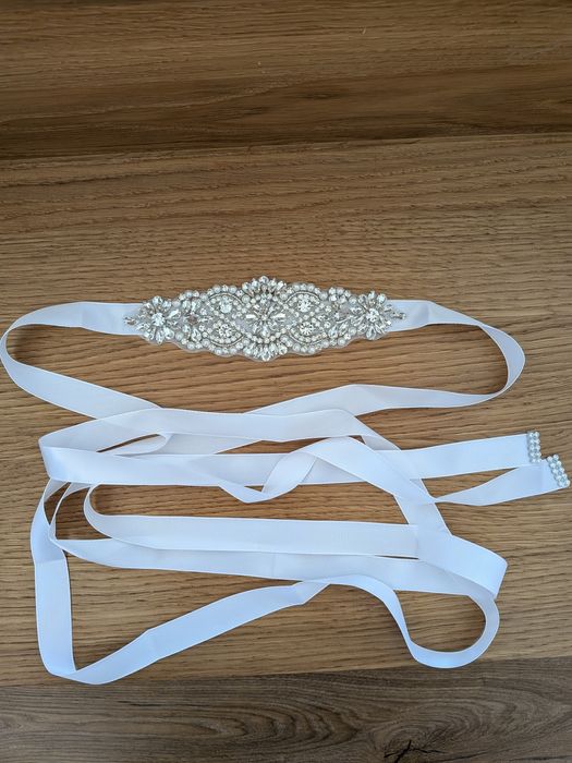 Ozdobny pasek do sukienki