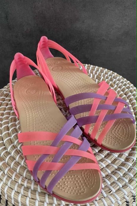 Crocs sandały Huarache Flat Vibrant Pink/Neon Purple W9 39/40