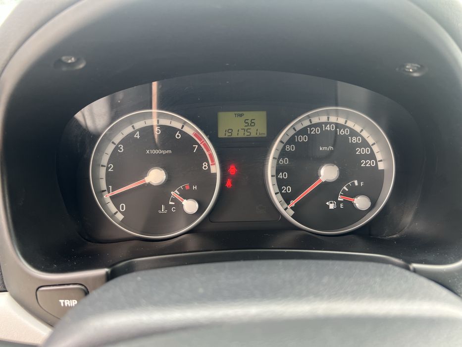 Hyundai accent 2008 1.6 бензин. Торг