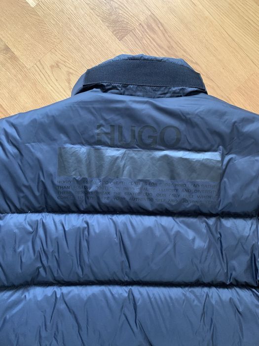 Куртка пуховик Hugo Boss. M