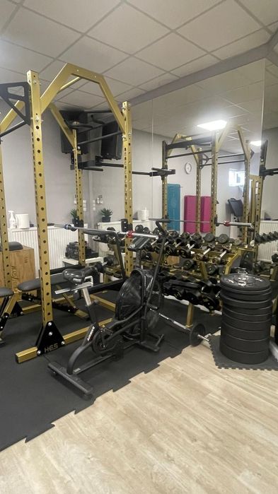 Half Rack/ klatka HES stan idealny