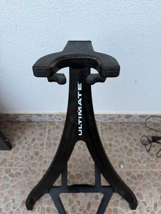 Ultimate ML29B Axcel Foldable Guitar Stand