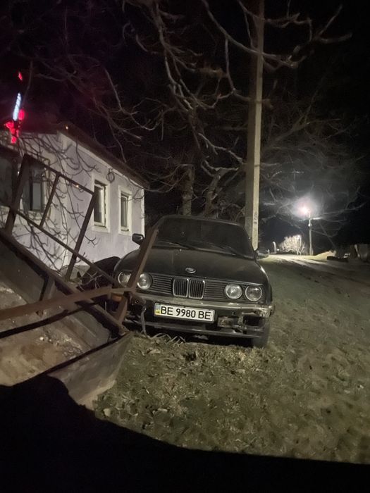 Bmw e30 1.8 (Не на ходу)