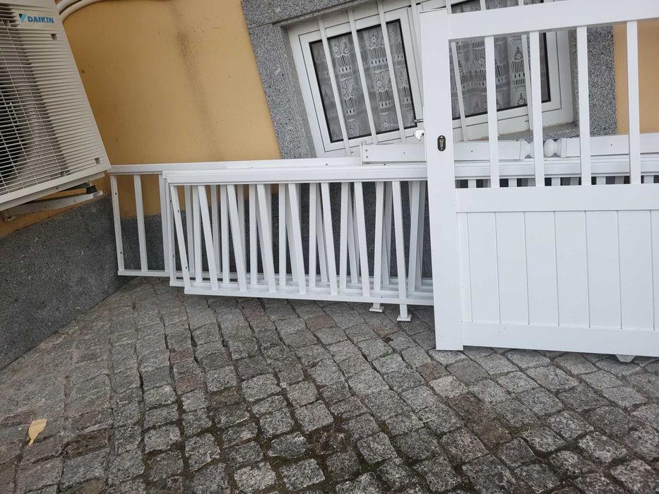 Portão e grades em aluminio